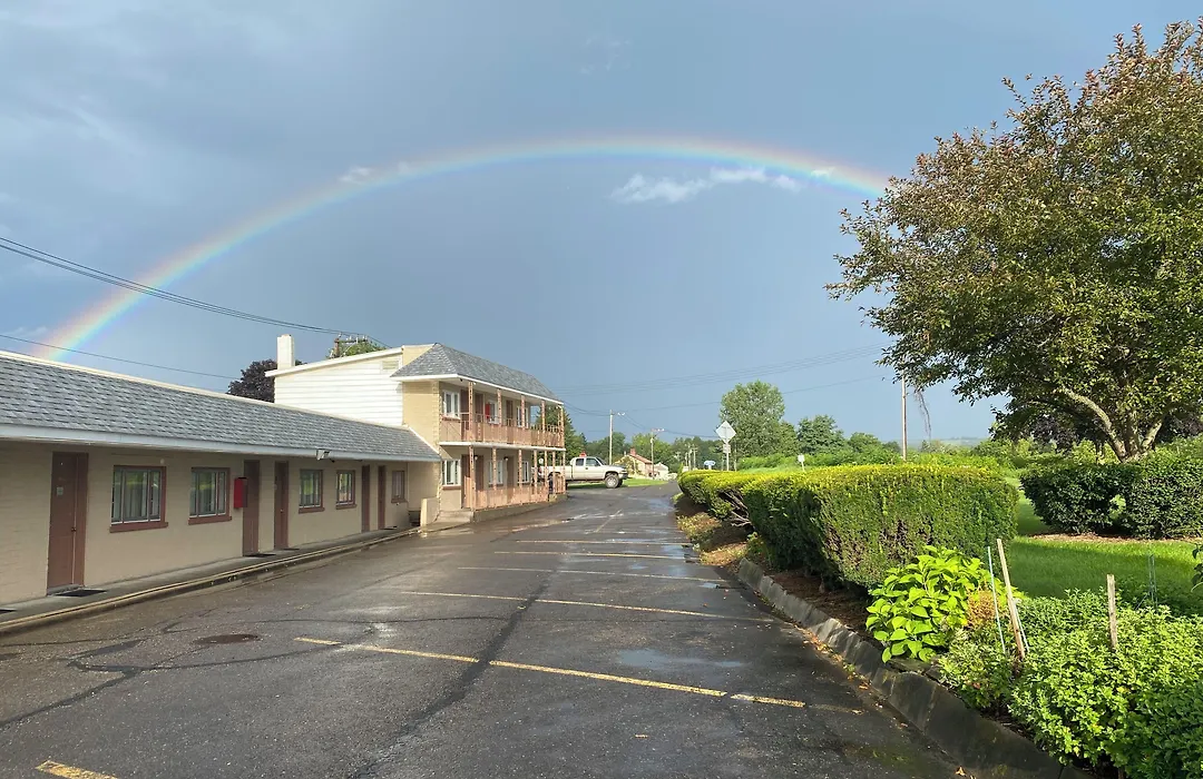 Deepwell Motel-1