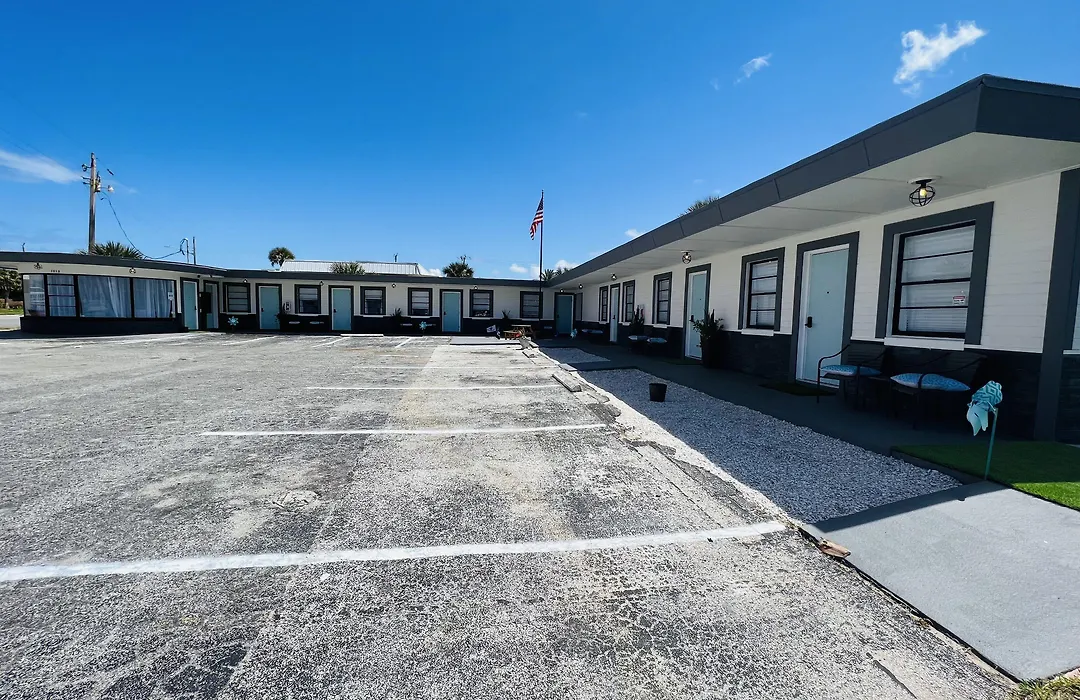 1915 Beach Club-1