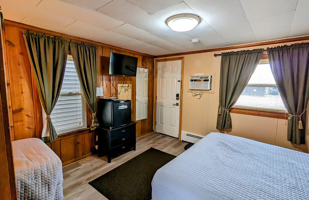 Riverside Motel-1