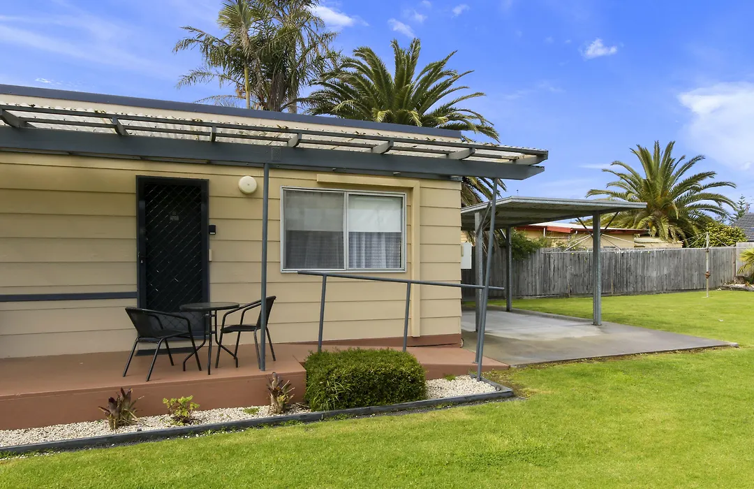 Ocean Bridge Lakes Entrance-1
