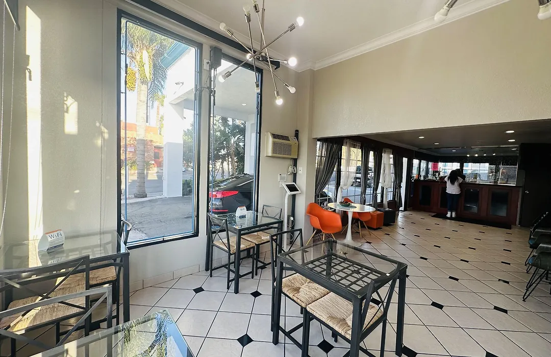 Casa Blanca Hotel - Orange-1
