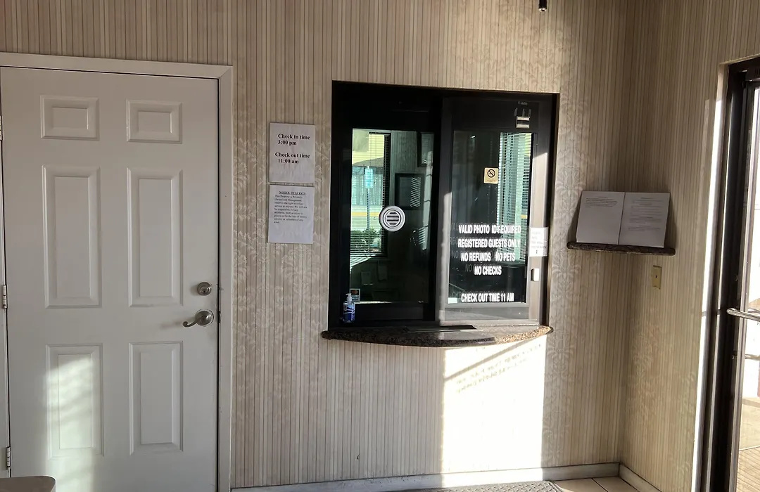 Scott Inn & Suites - Downtown Houston-1
