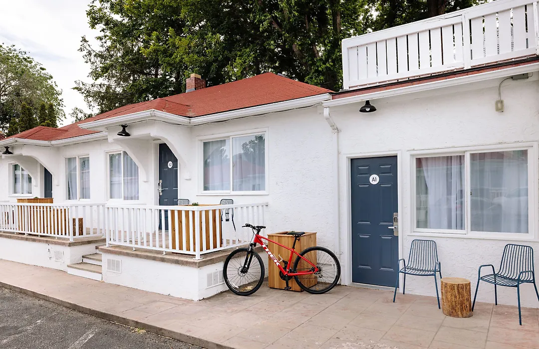 Kettle Valley Beach Resort-1