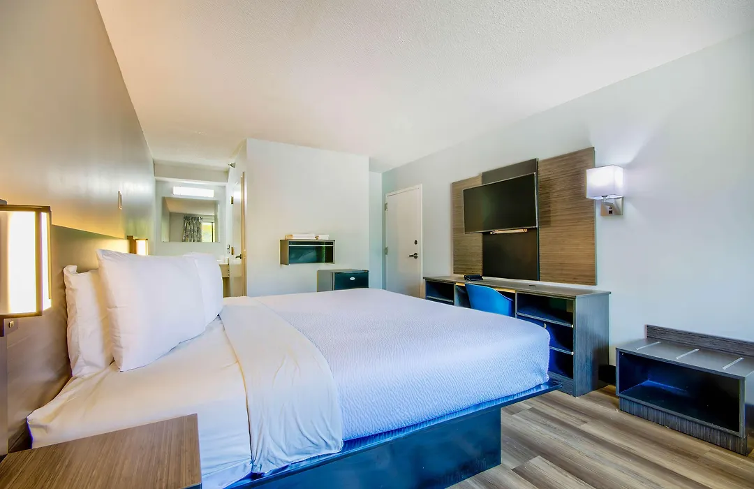 Motel 6 Jeffersonville, In-1