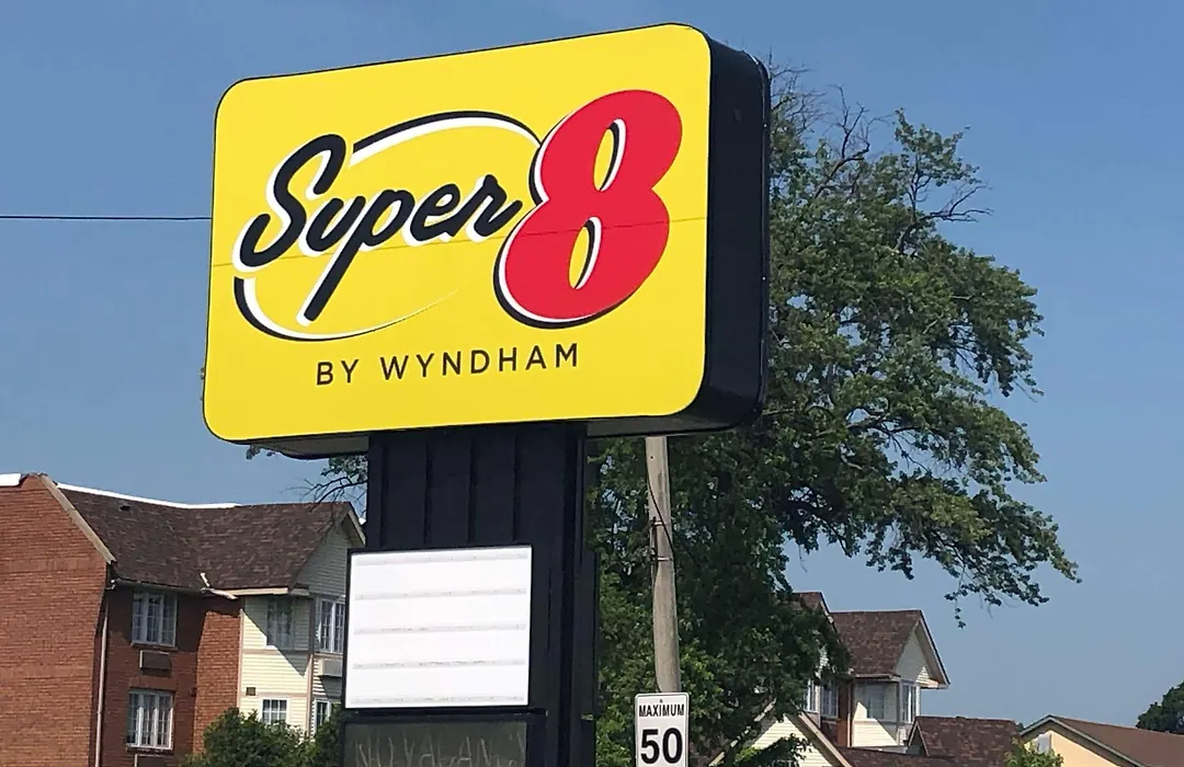 Super 8 By Wyndham Niagara Falls On-1