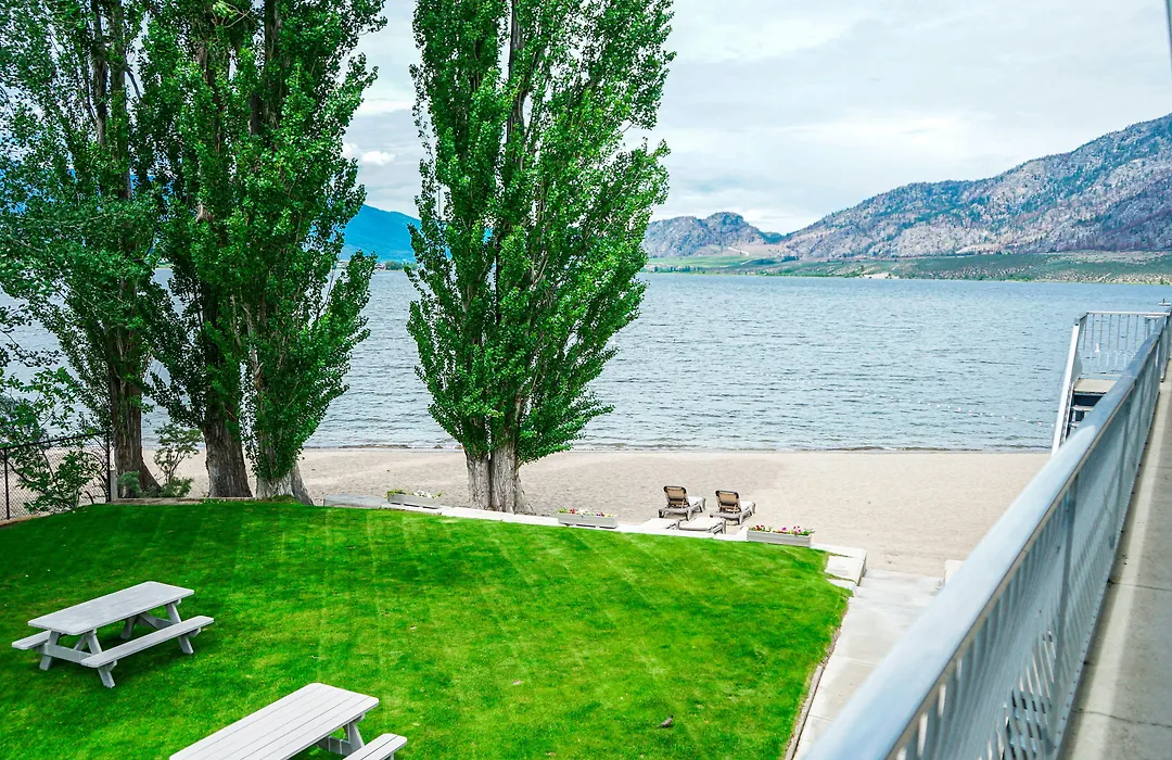 Poplars Motel On The Lake-1