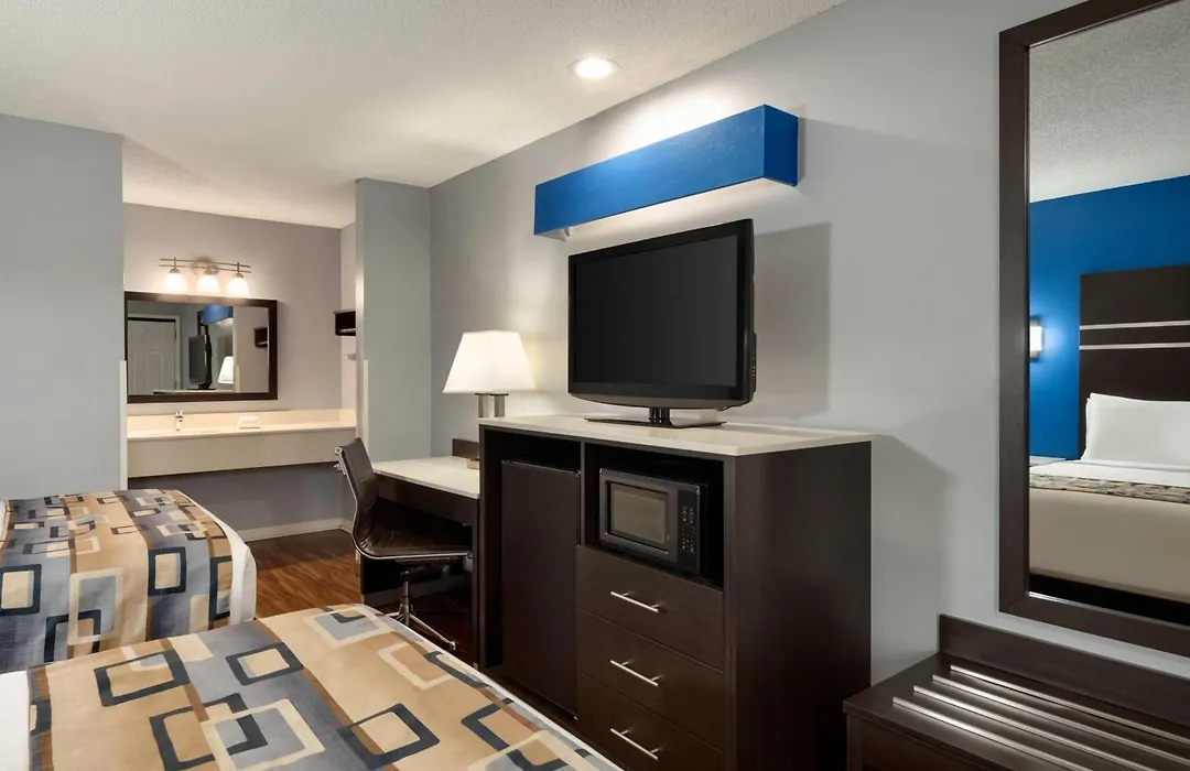 Baymont By Wyndham Albany At Albany Mall-1