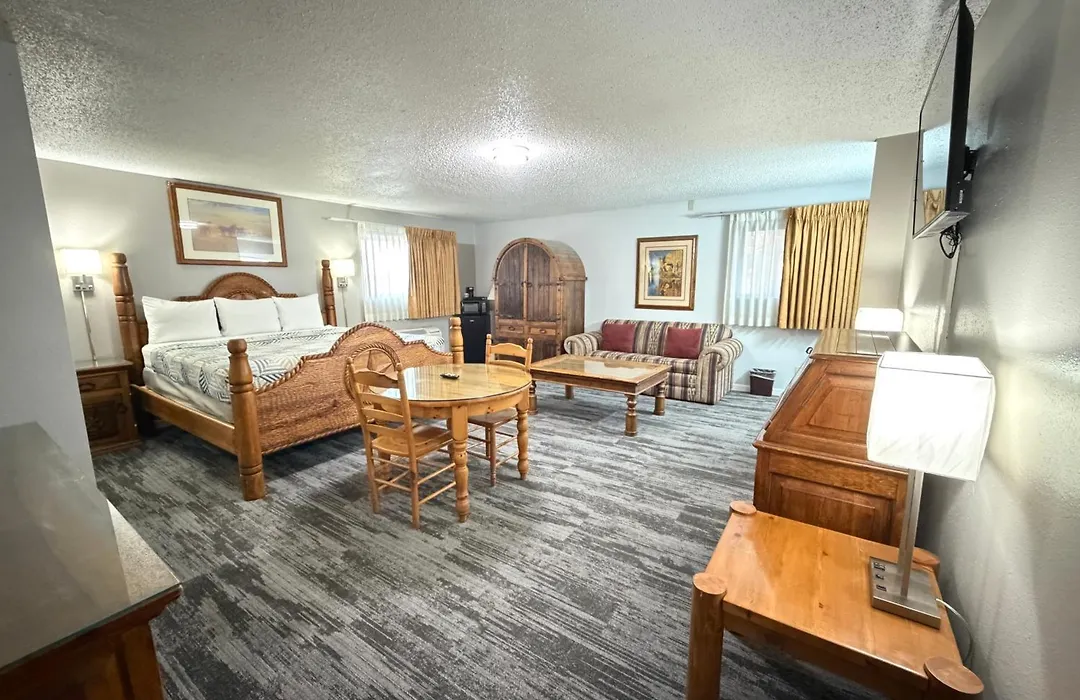 Regency Inn-1