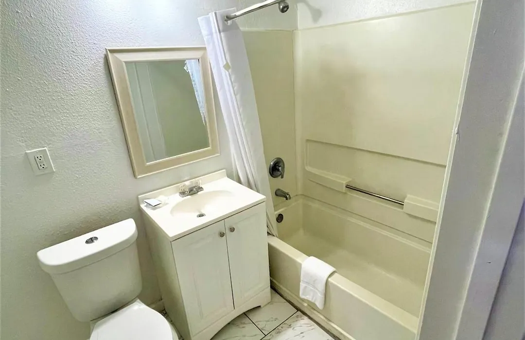 Budget Inn Giddings-1