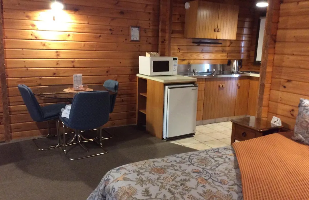 Alpine Lodge Motel-1