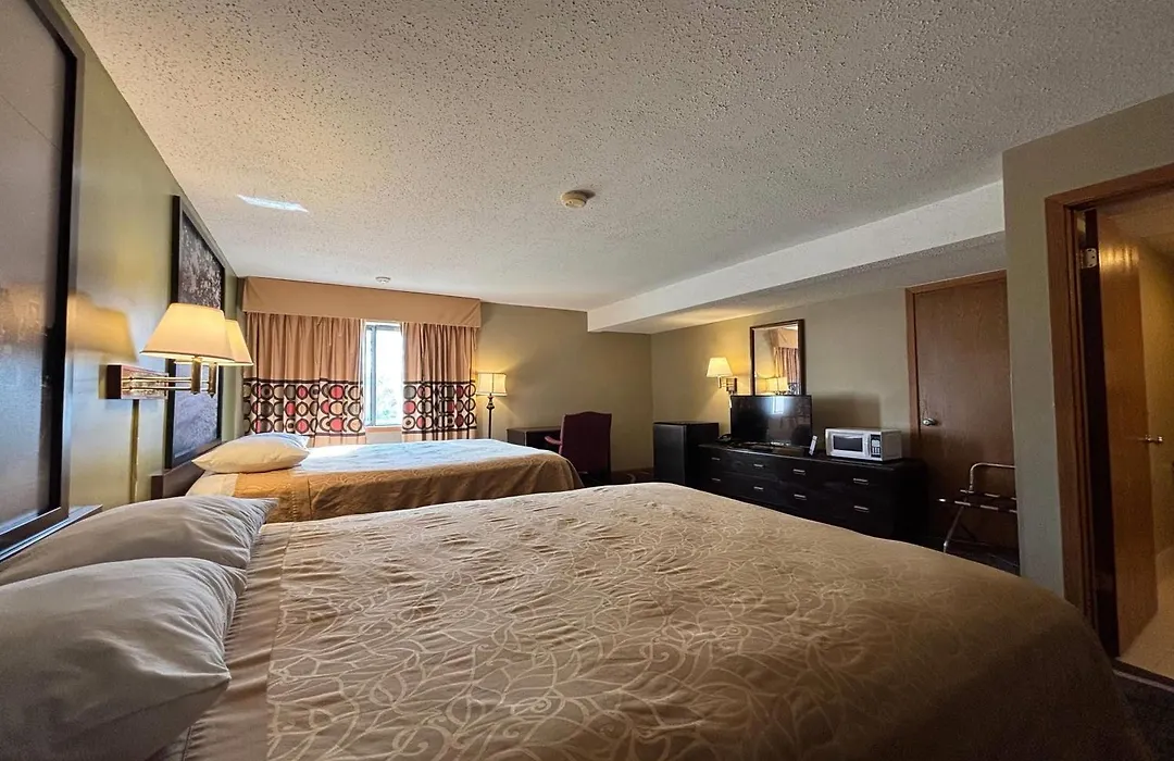 Super 8 By Wyndham Normal Bloomington-1