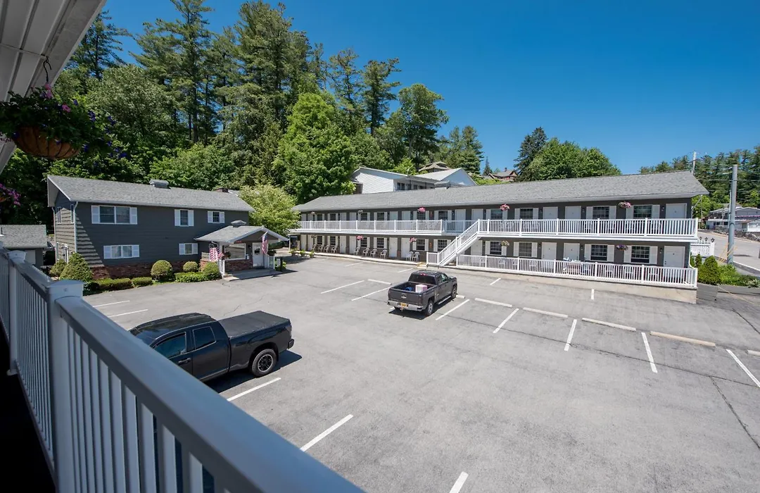 Adirondack Retreat Inn & Suites-1
