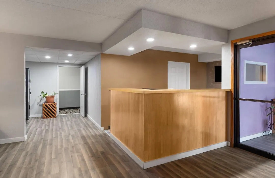 Sauk River Inn & Suites, A Travelodge By Wyndham-1