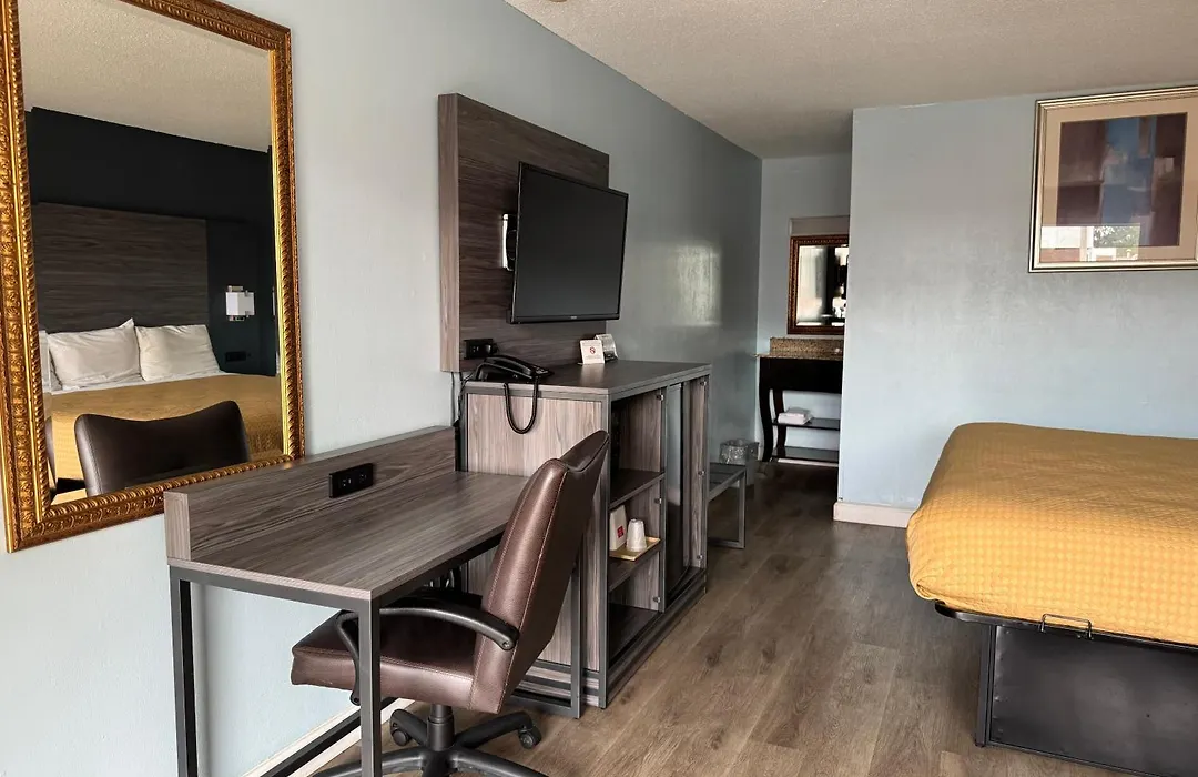 Red Carpet Inn & Suites - Danville-1
