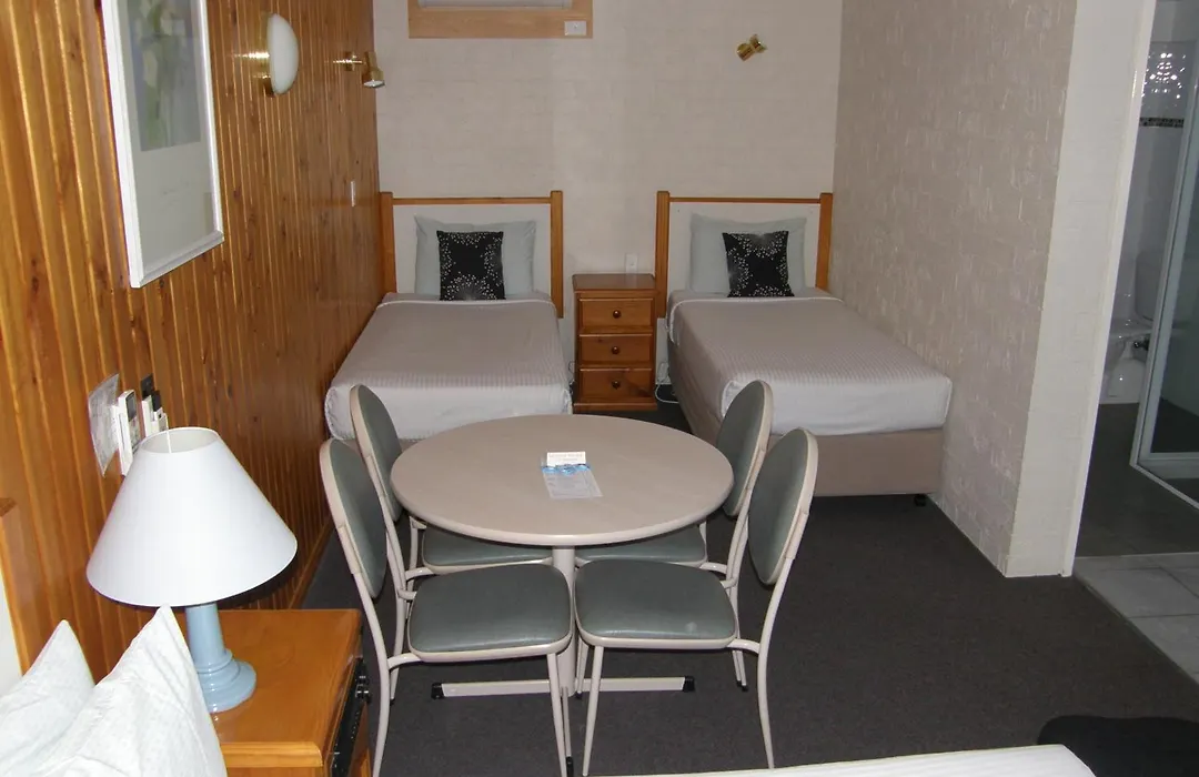 Blue Diamond Motor Inn-1