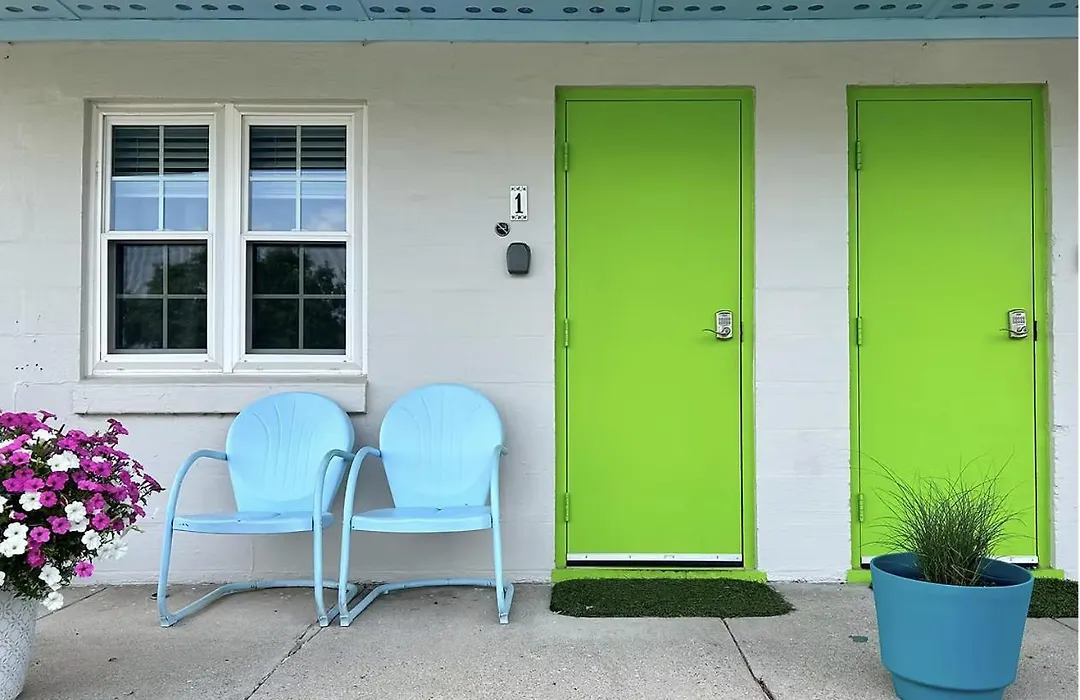 The Springs Motel-1