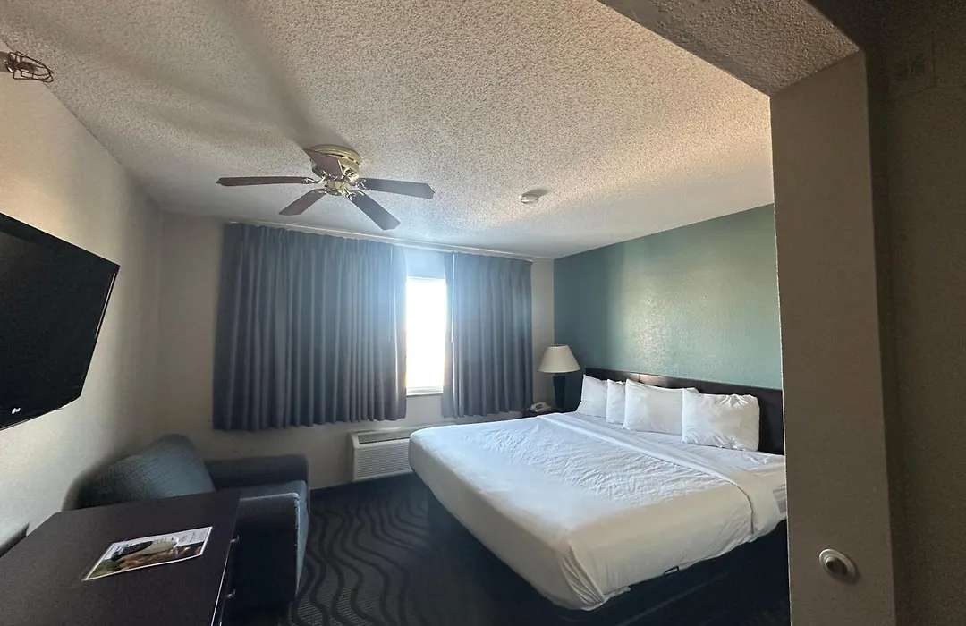 Baymont Inn & Suites By Wyndham Lincoln Ne-1