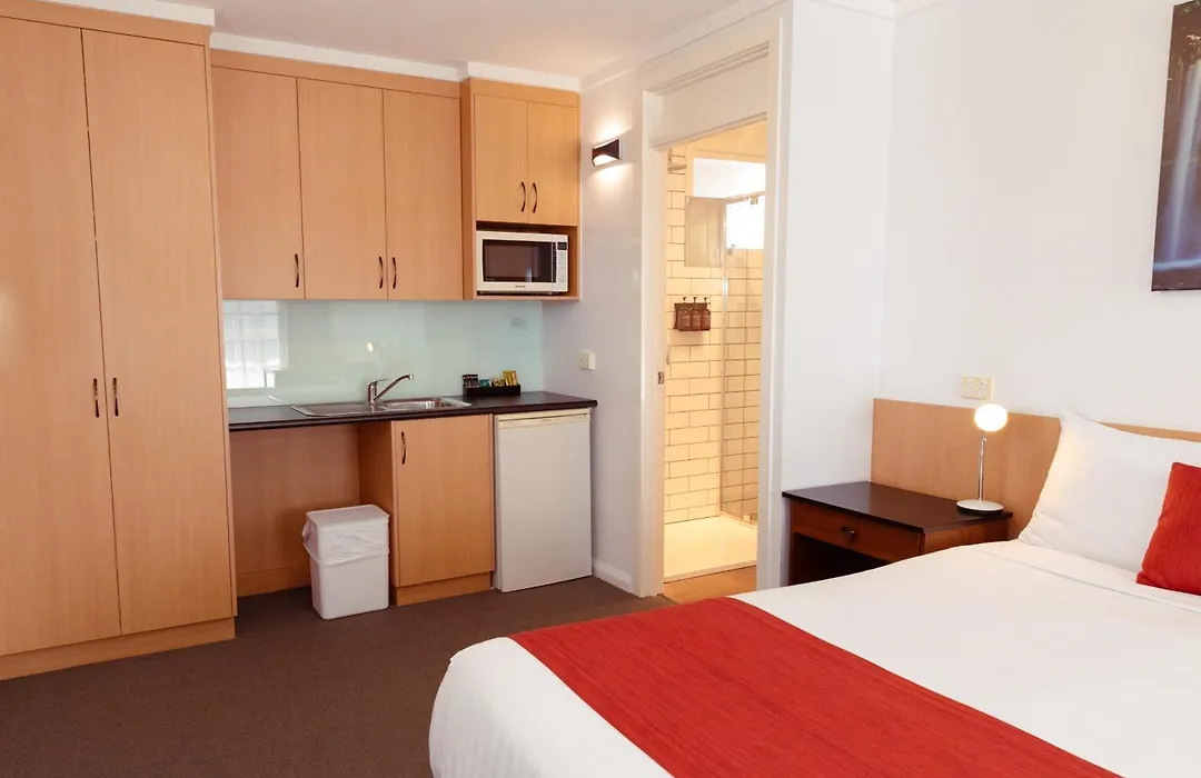 Barclay Motor Inn-1
