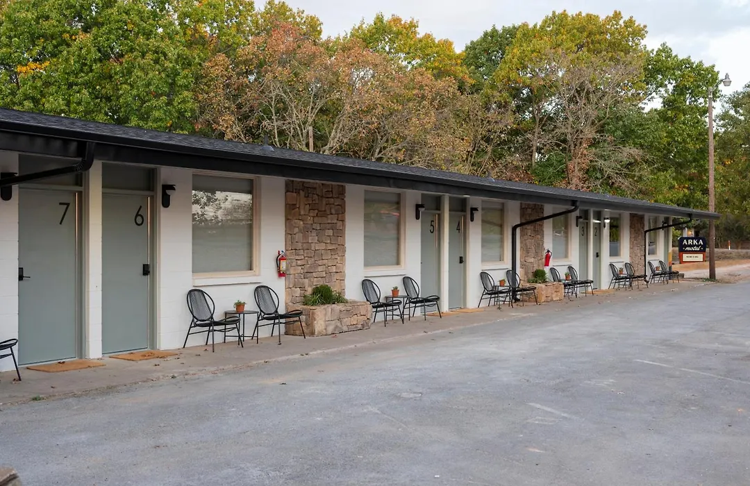 Arka Motel-1
