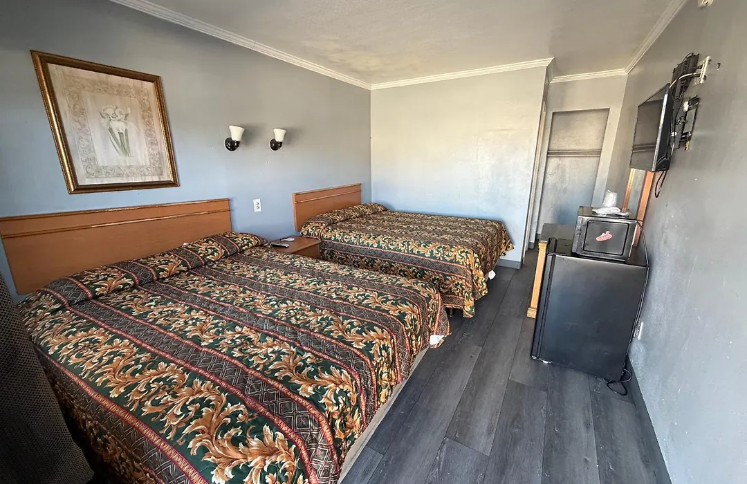 Harbor Inn-1