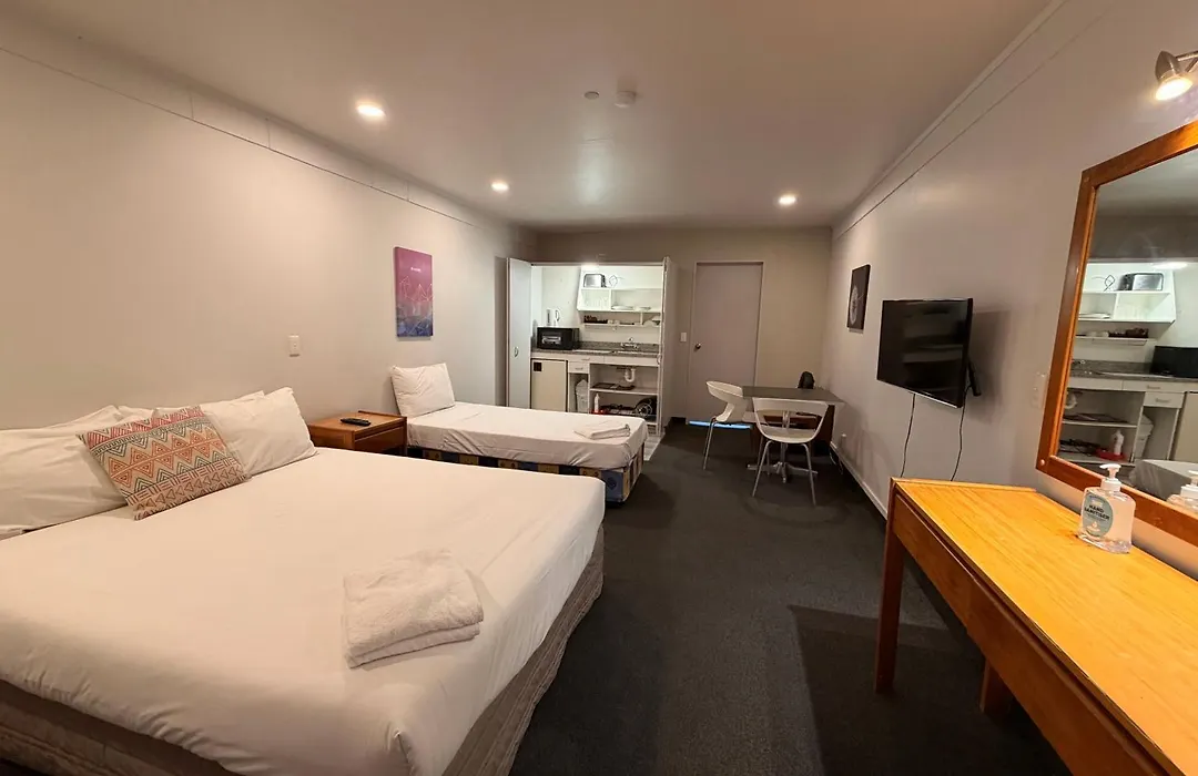 Karaka Tree Motel-1