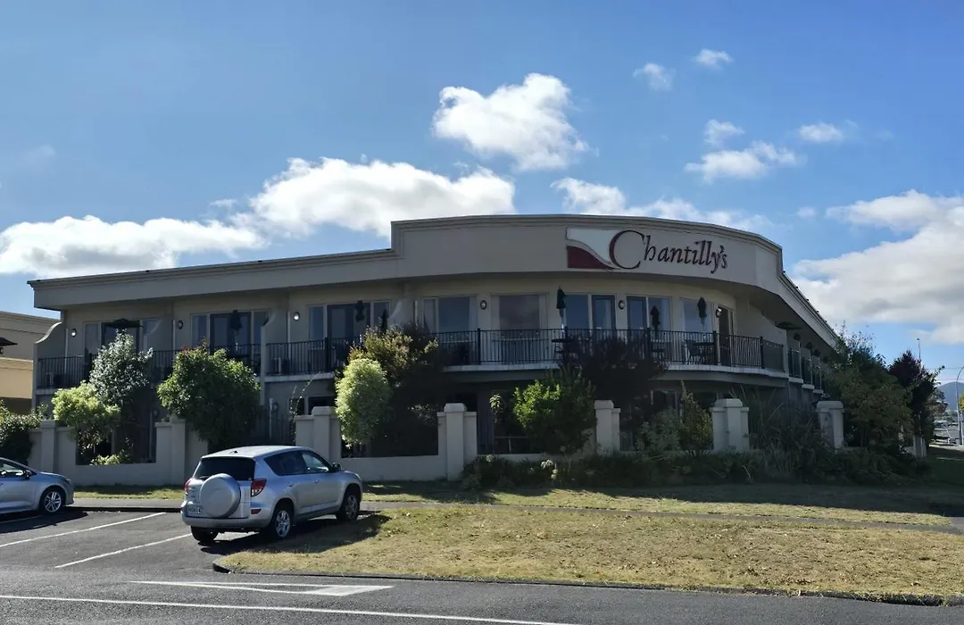 Chantillys Motor Lodge-1