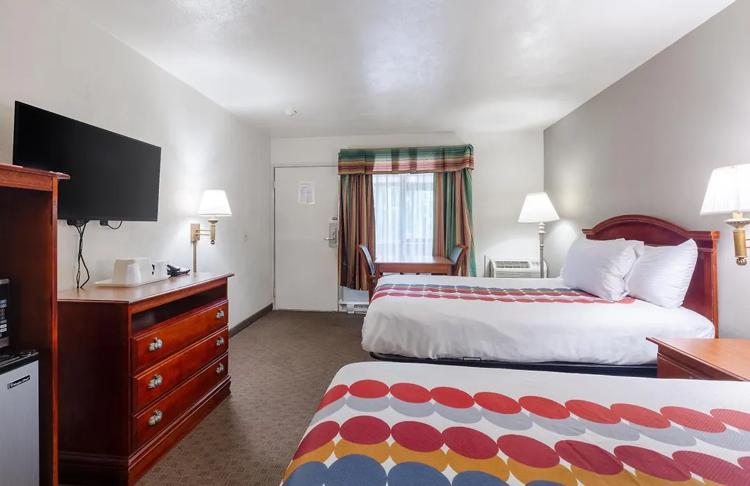 Attleboro Motor Inn-1