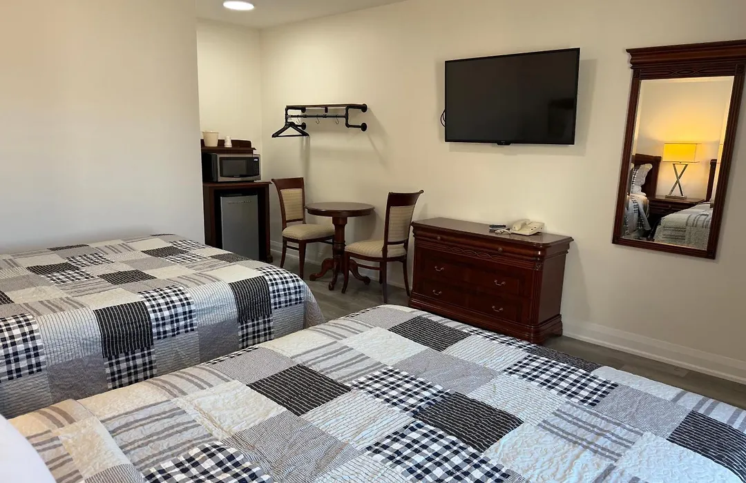 Knights Inn London Ontario-1