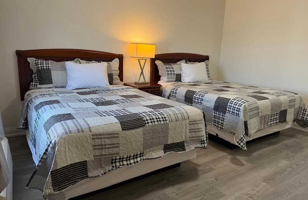 Knights Inn London Ontario-1
