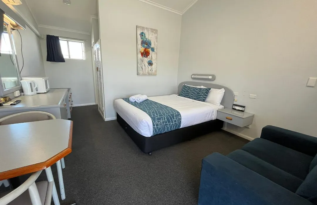 Rest Point Motor Inn-1