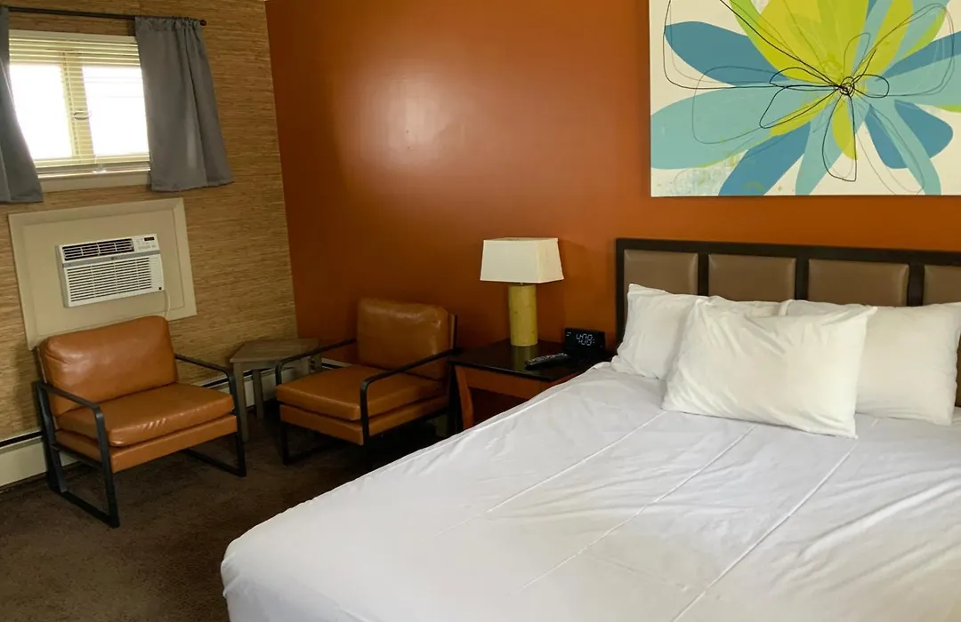 The Triangle Motel-1