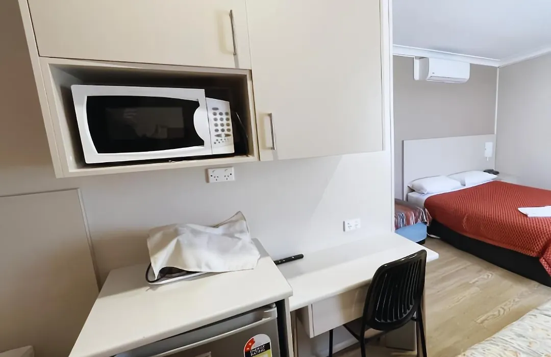 Hillview Motel-1