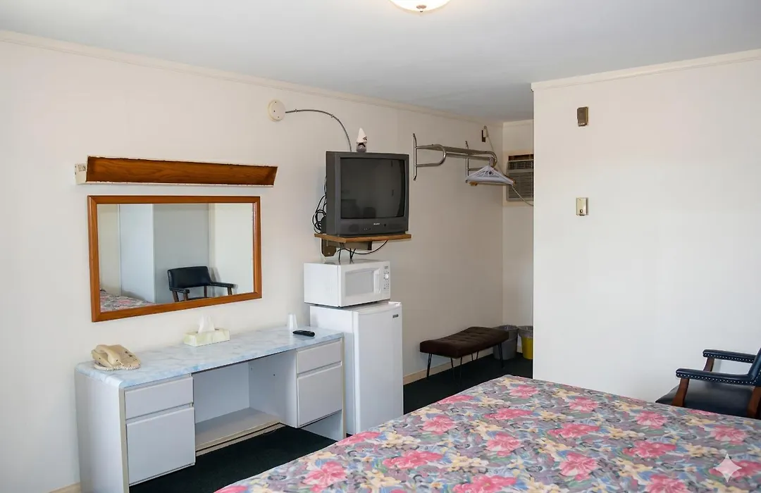 Capri Motel By Oyo Elwood, Wathena-1