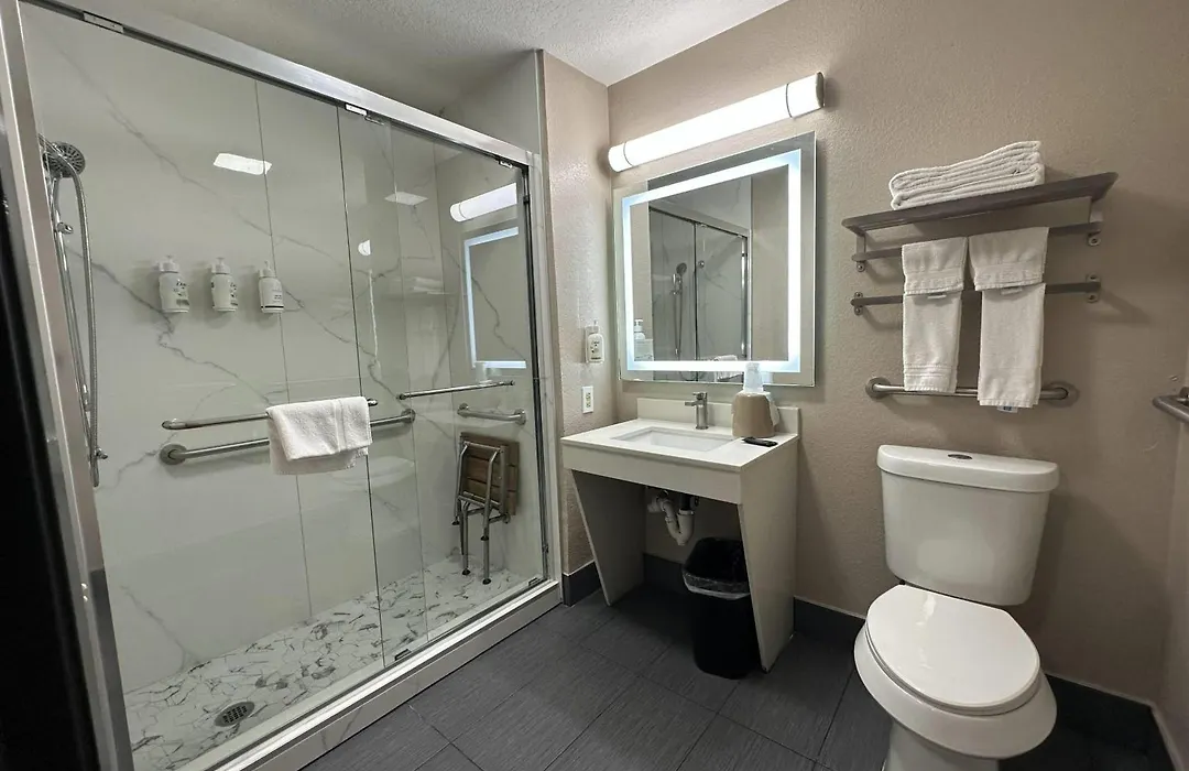 Super 8 By Wyndham Kinder/Coushatta Near Casino-1