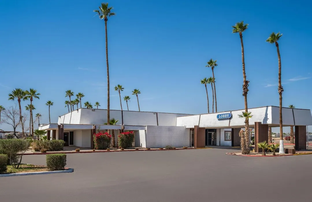 Travelodge By Wyndham Imperial - El Centro-1