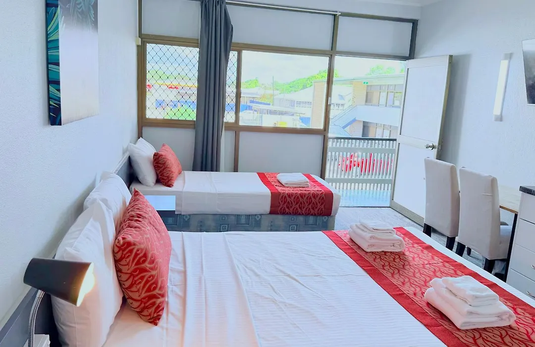 Tropical Gateway Motor Inn-1