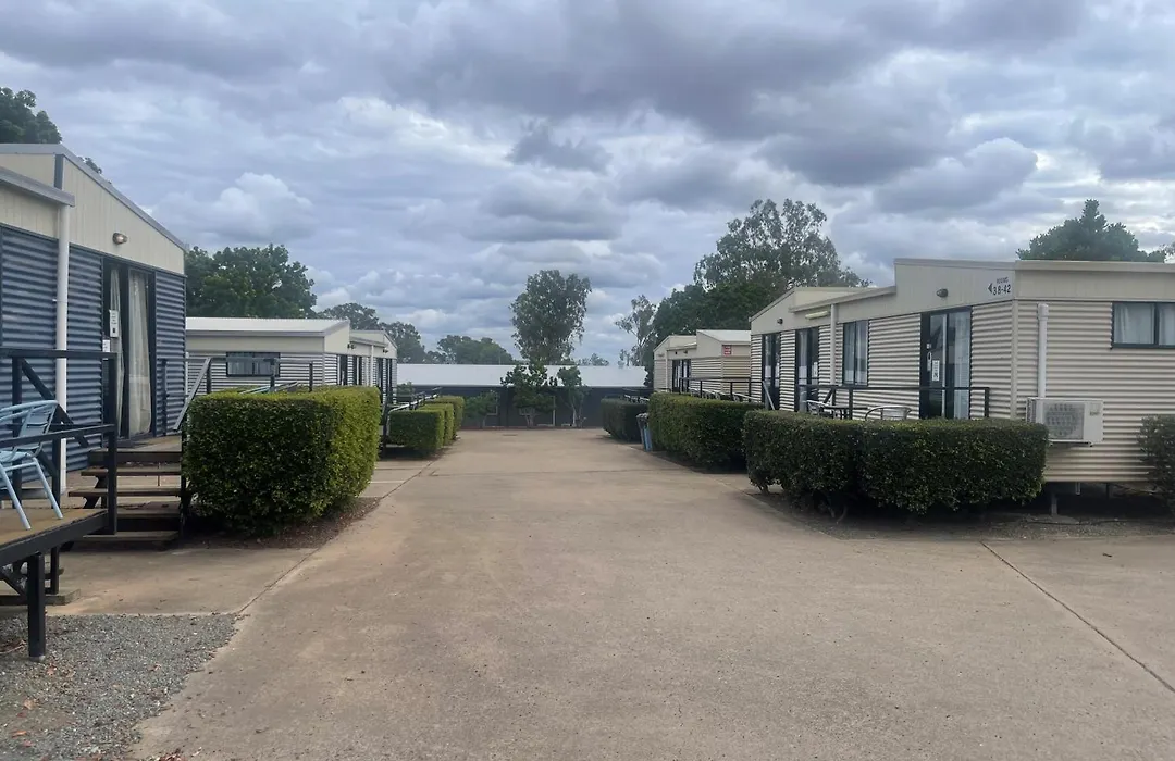 Coal N Cattle Hotel Motel-1