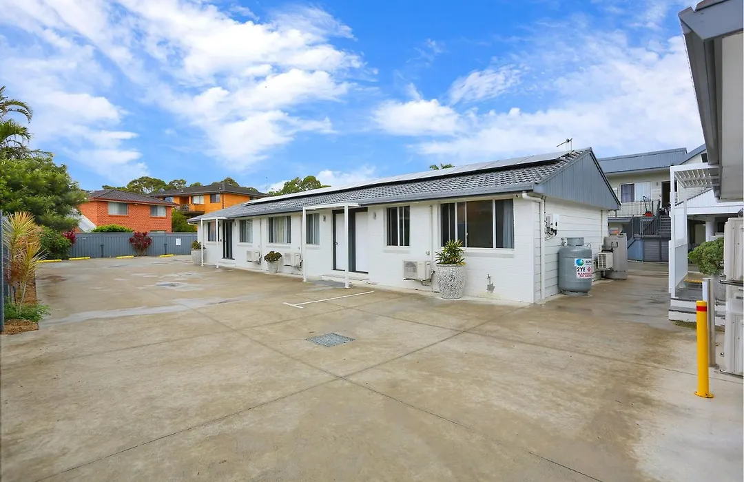 Surf Beach Motel Port-1