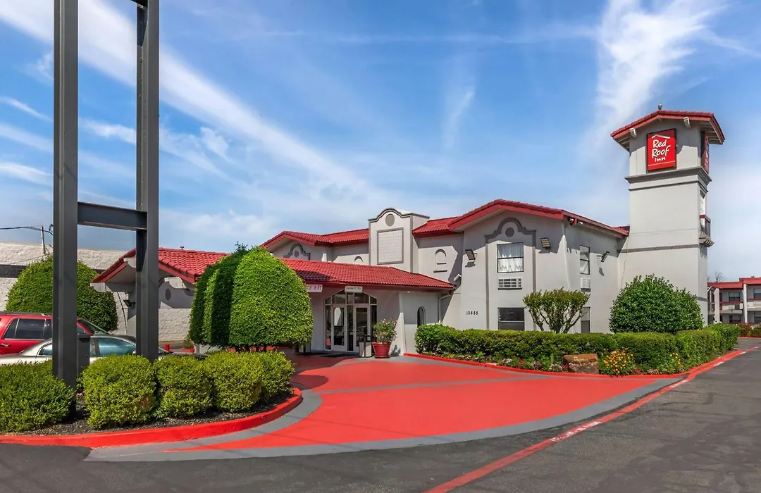 Red Roof Inn North Dallas - Park Central-1