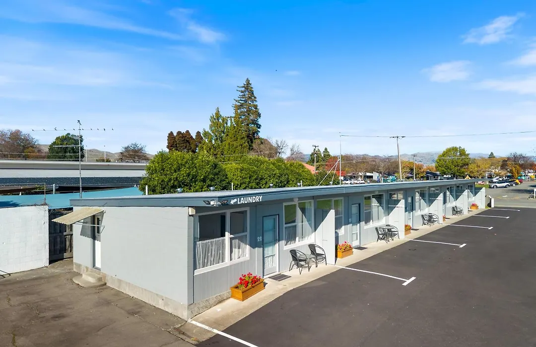 Bings Motel-1