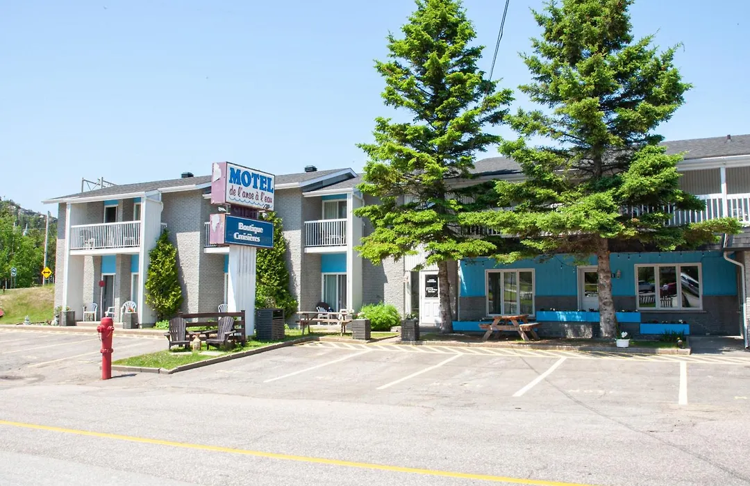 Motel De L'Anse A L'Eau-1