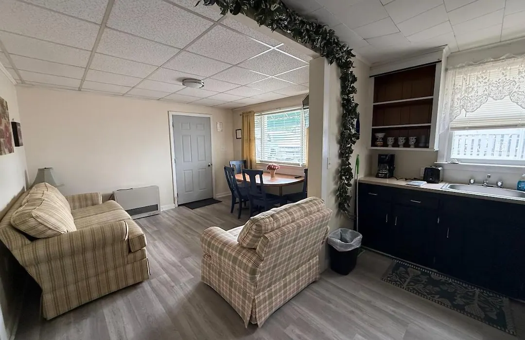 Crosswinds Motel-1