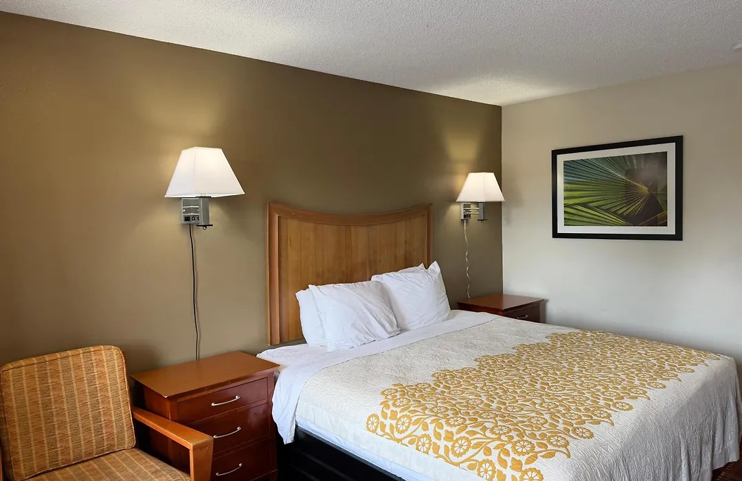 Peach Tree Inn-1