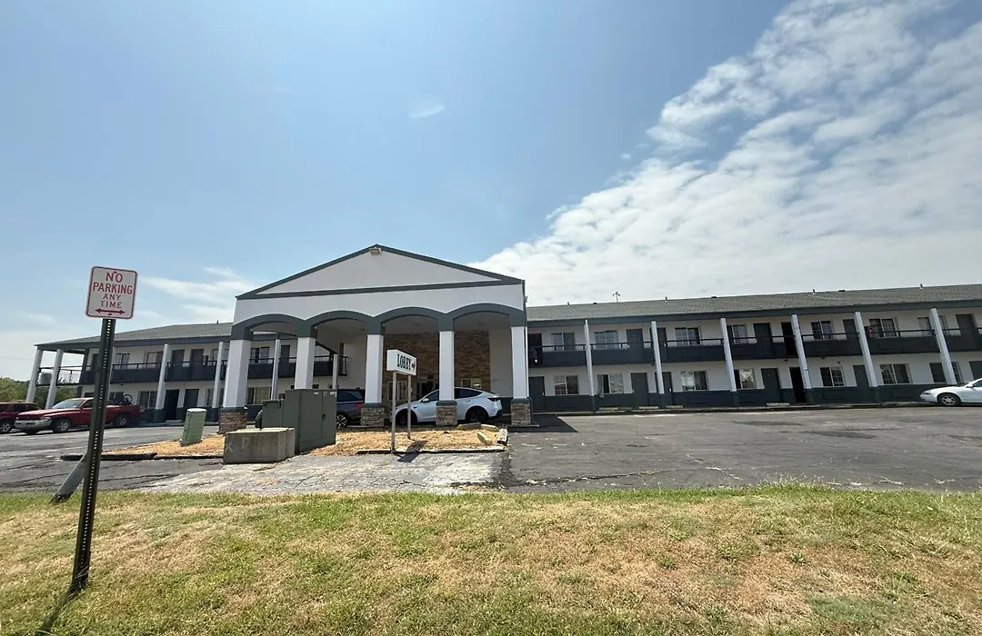 Budget Host Inn-1