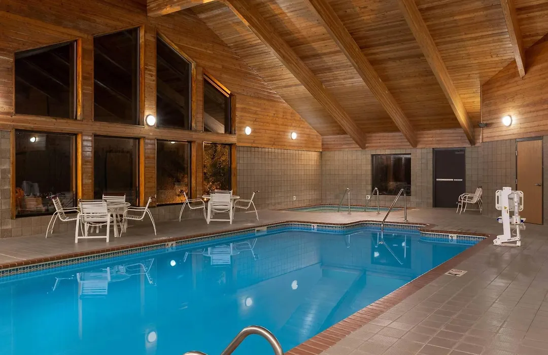Baymont By Wyndham Coralville-1