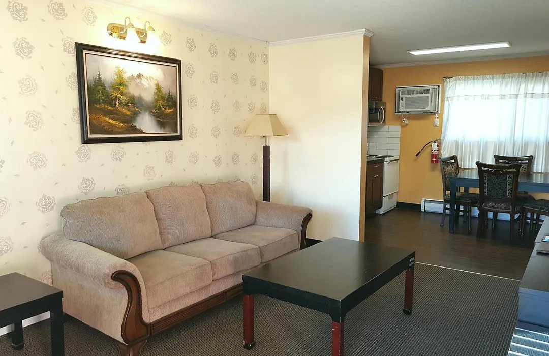 Alpine Inn & Suites-1