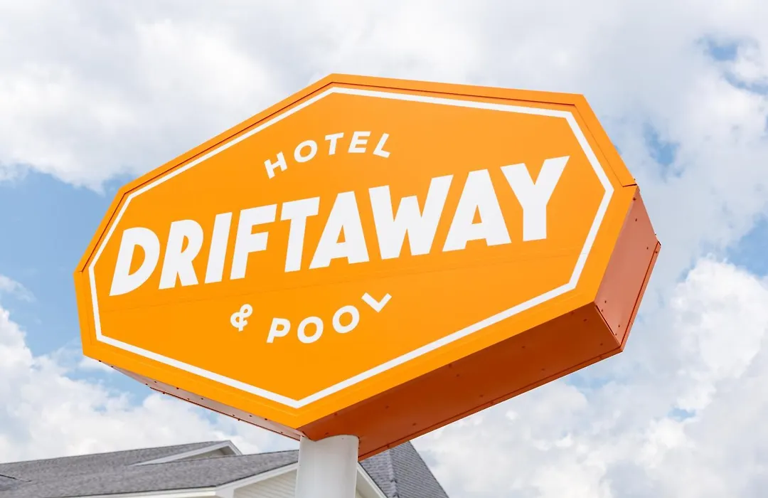 Driftaway Hotel And Pool-1