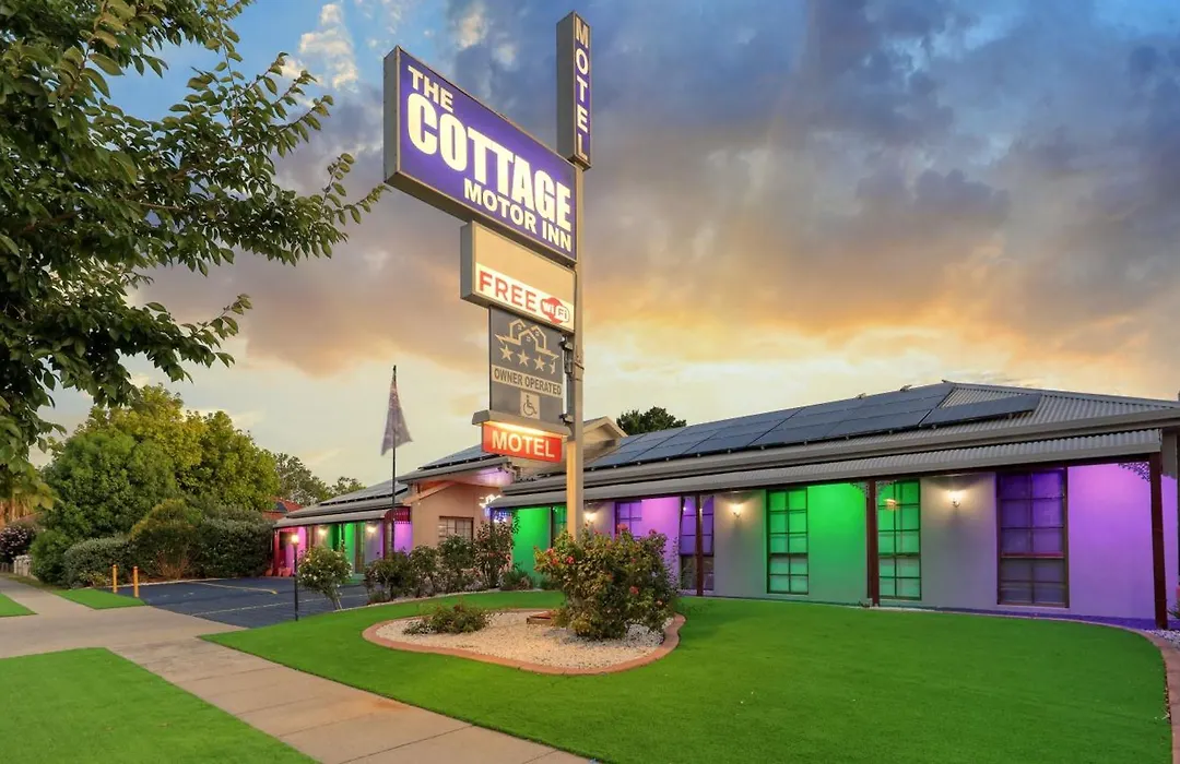 The Cottage Motor Inn Albury Cbd-1