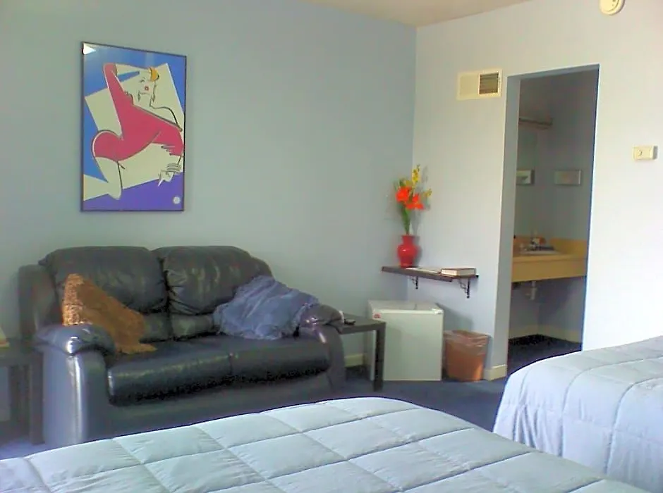 Broadway Inn-1