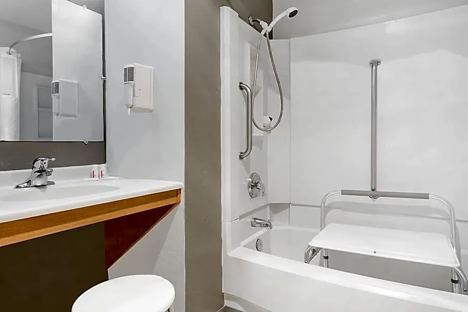 Super 8 By Wyndham Bremerton-1